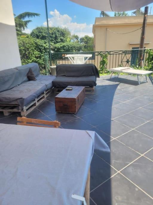 Kamyhouse Una Tranquilla Struttura Nel Verde Villa Naples Exterior photo